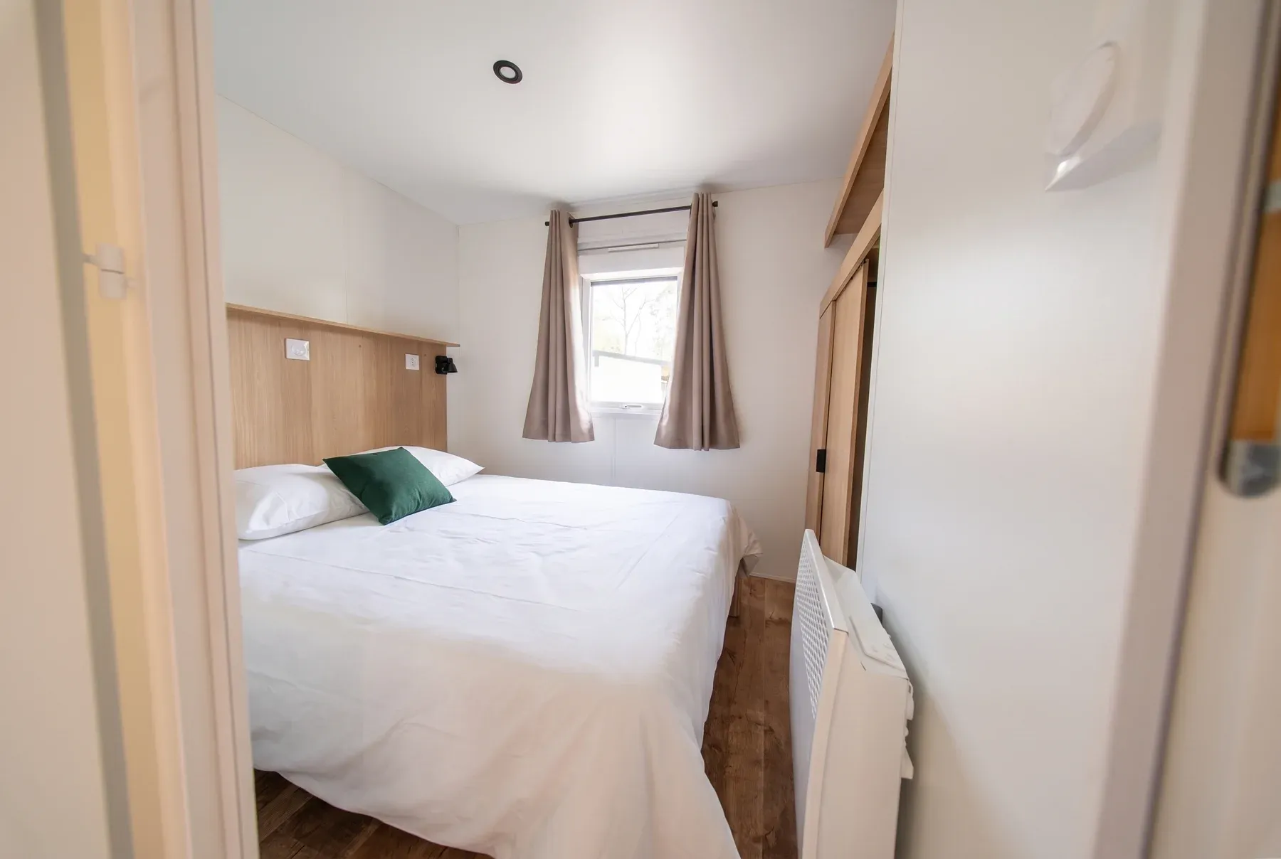 NEST 24.2 — La seconde chambre et sa penderie