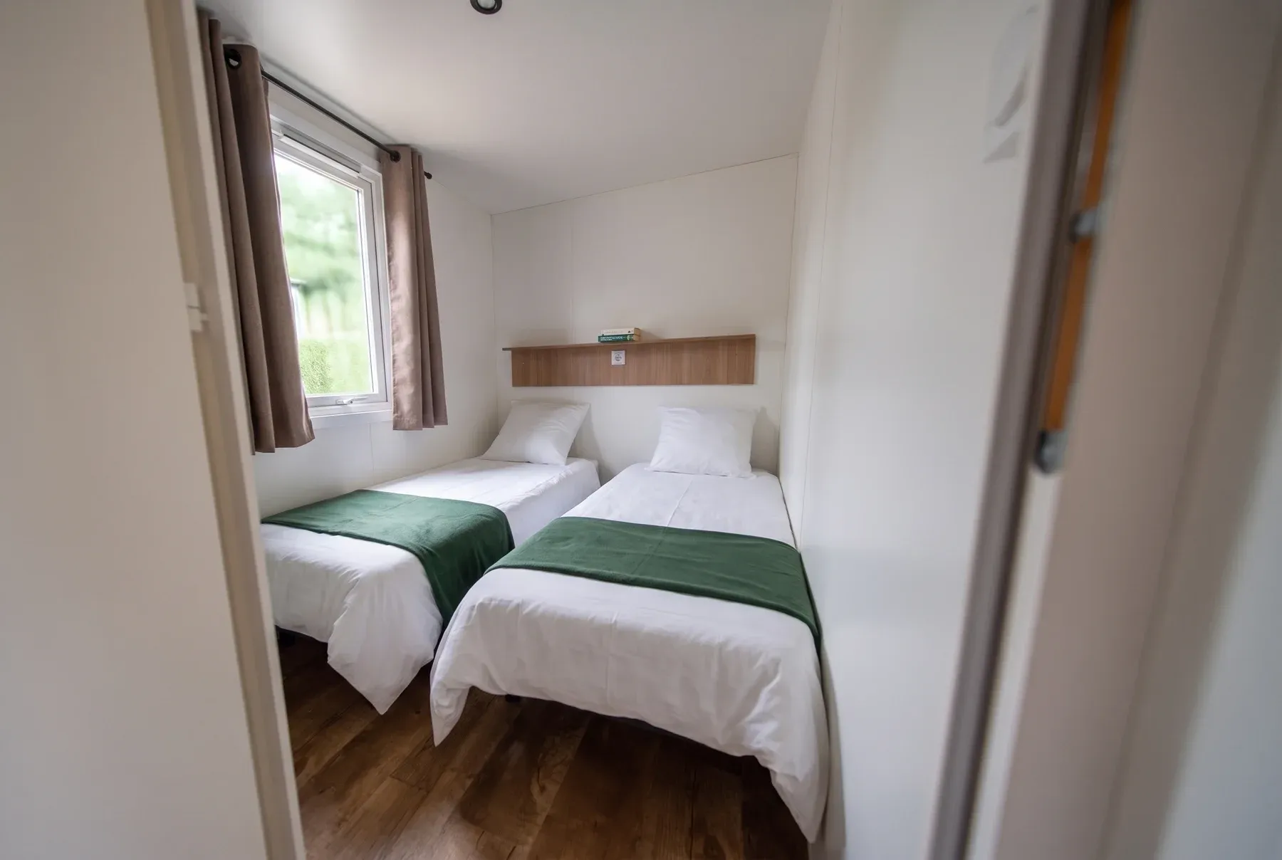 NEST 29.2 — La seconde chambre, deux lits simples