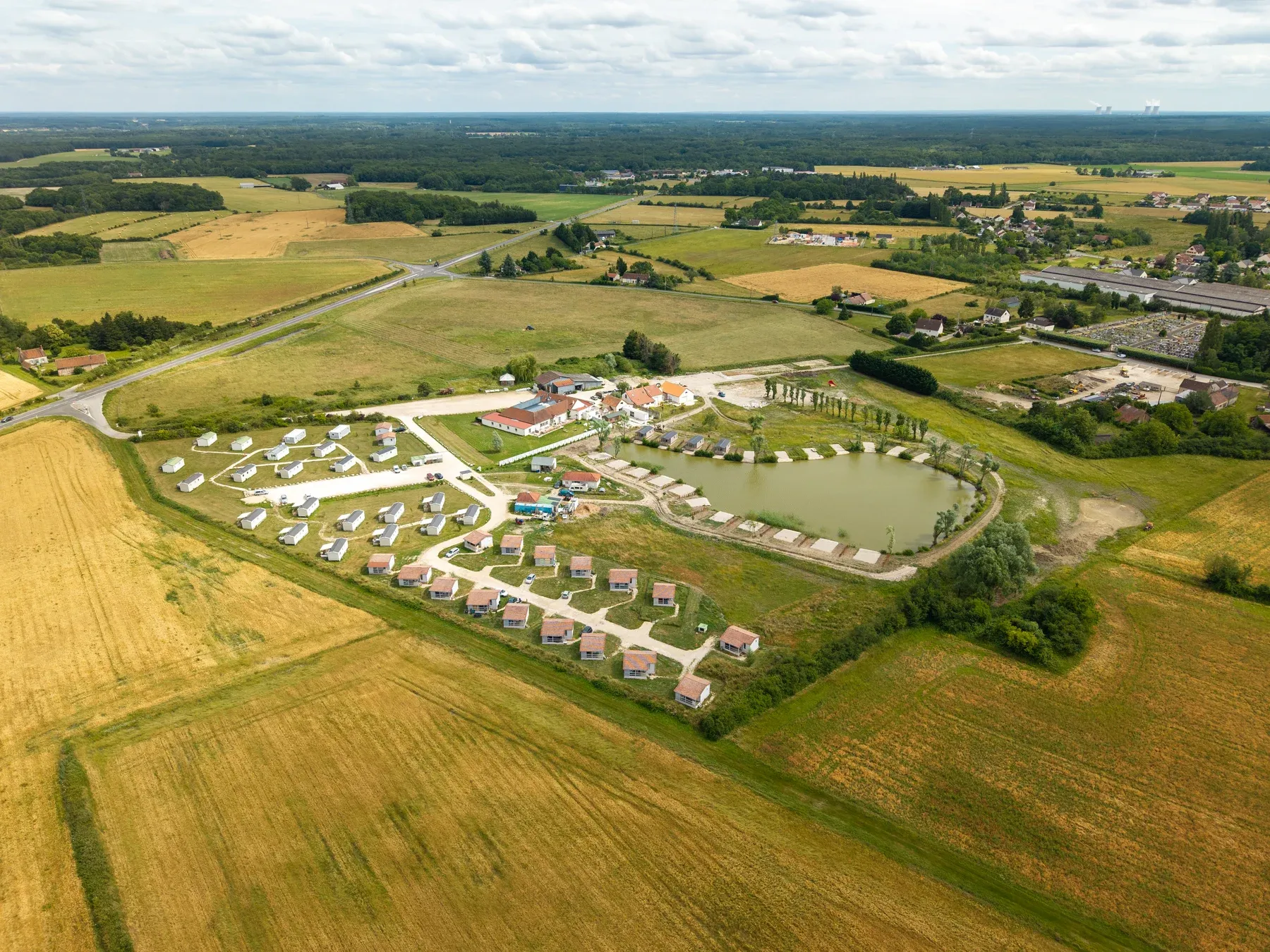 Parc de Lorris — Le parc et la campagne alentour, vus du ciel