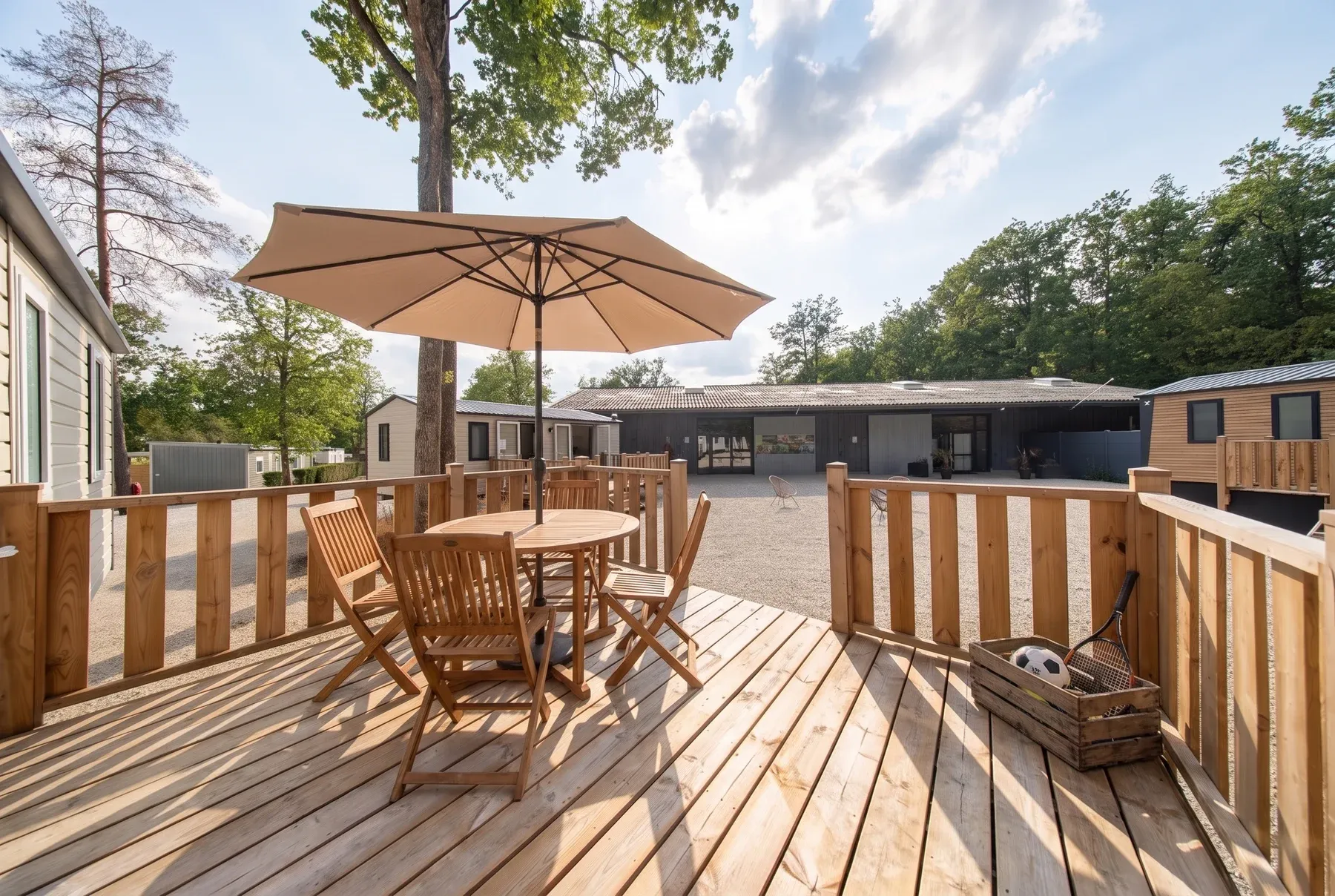 NEST 40.3 SAND — La terrasse bois, salon de jardin et parasol