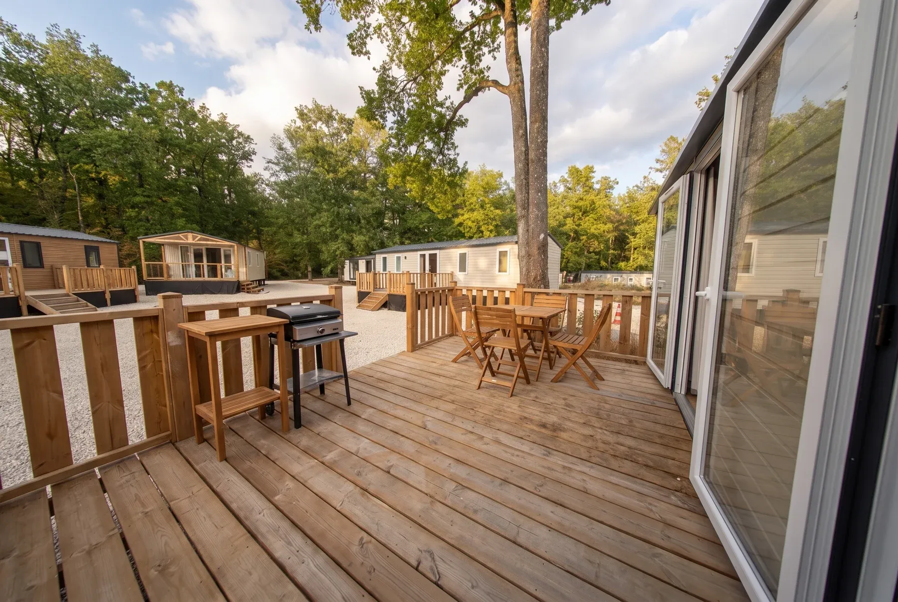NEST 29.2 — La terrasse bois, salon de jardin et plancha